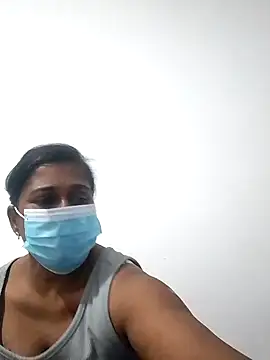 QweenSL online show from April 26, 5:21 pm