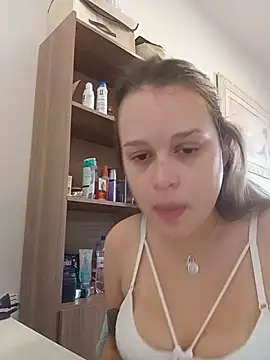 Snapshot of LunnaKitten chatting on July 21, 4:42 pm LunnaKitten online show from July 21, 4:42 pm