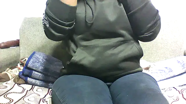 Snapshot of Lover_Spha chatting on July 25, 8:01 am Lover Spha online show from July 25, 8:01 am
