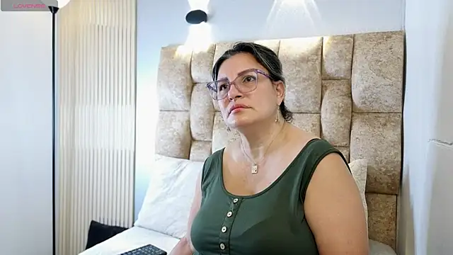 Snapshot of Carolina_crus_ chatting on June 13, 11:19 am Carolina crus online show from June 13, 11:19 am