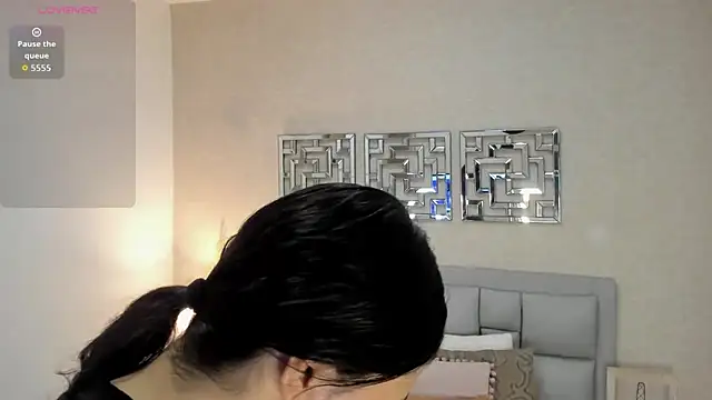 sofia  thompson online show from May 16, 12:51 am