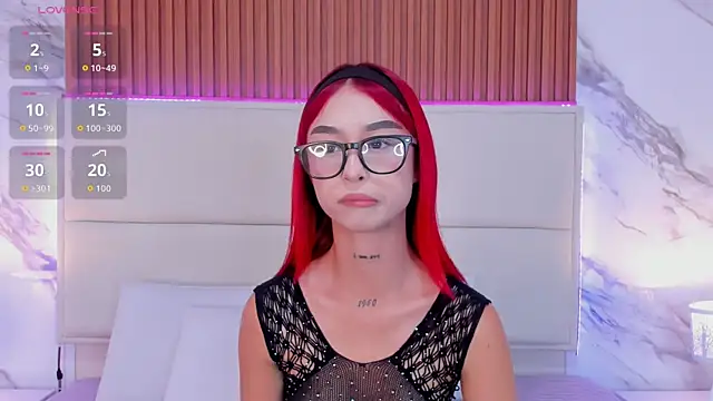 Snapshot of _bella_rossee_ chatting on June 25, 3:50 am bella rossee online show from June 25, 3:50 am