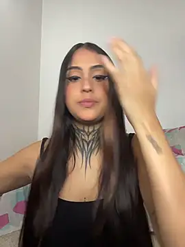 Snapshot of sarah_escobarr_ chatting on May 12, 4:04 pm sarah escobarr online show from May 12, 4:04 pm