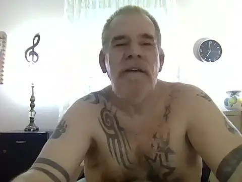 Caesar Baxter online show from April 28, 10:59 pm