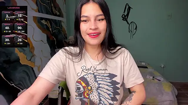 Snapshot of Ariadna_Dawson07 chatting on July 21, 8:33 pm Ariadna Dawson07 online show from July 21, 8:33 pm