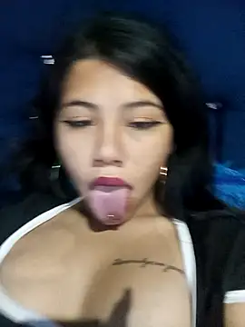 chiquibaby17 online show from April 27, 10:35 am