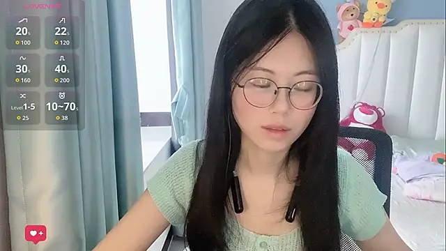 Luna-666 online show from May 14, 12:17 am