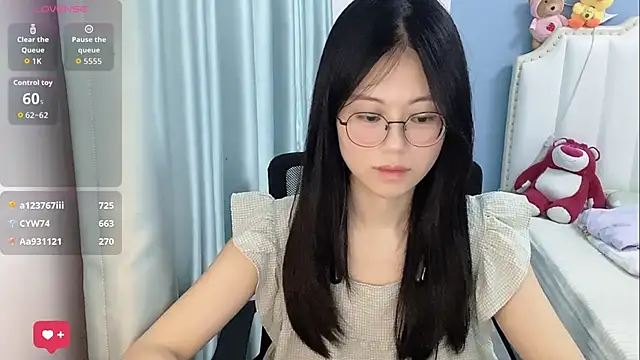 Luna-666 online show from May 17, 3:04 am