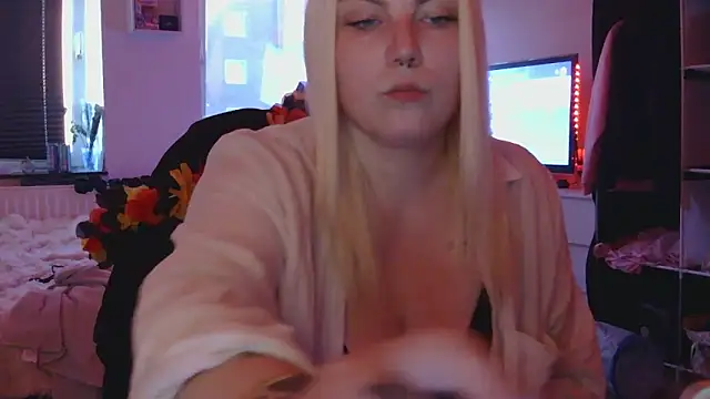Snapshot of josi-420 chatting on June 29, 7:25 pm josi-420 online show from June 29, 7:25 pm