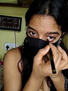 Snapshot of vanika2000 chatting on July 7, 8:51 am vanika2000 online show from July 7, 8:51 am