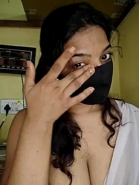 Snapshot of vanika2000 chatting on July 11, 4:15 am vanika2000 online show from July 11, 4:15 am