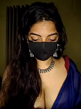 Snapshot of vanika2000 chatting on July 23, 5:05 am vanika2000 online show from July 23, 5:05 am