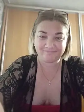 MiyaOlliver online show from May 30, 9:50 am