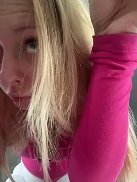 Snapshot of Sofianoon chatting on May 16, 5:56 pm Sofianoon online show from May 16, 5:56 pm