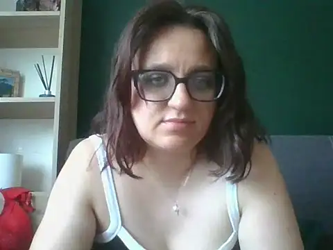 Snapshot of sensual_paris chatting on May 27, 5:26 am sensual paris online show from May 27, 5:26 am