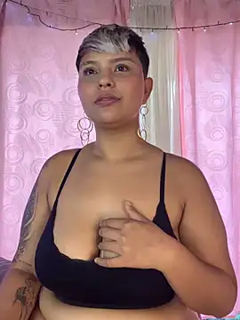 Snapshot of A_CURVY_HOT chatting on May 11, 2:45 pm A CURVY HOT online show from May 11, 2:45 pm