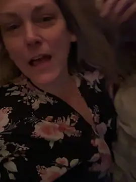 bigtitslivetofuck online show from March 20, 1:24 am