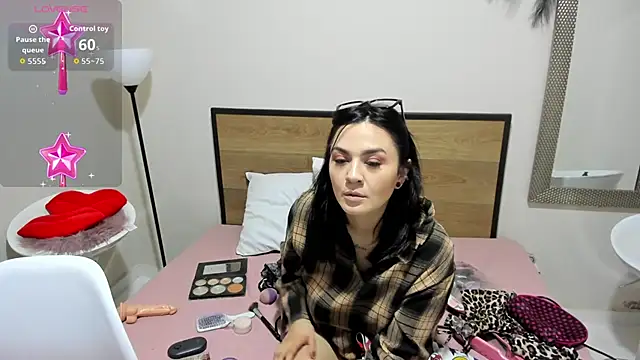 Snapshot of Kata_lina_ chatting on June 1, 8:21 pm Kata lina online show from June 1, 8:21 pm