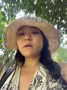 xiaochengzi505 online show from May 31, 1:36 am