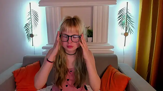 Snapshot of Ammelia_Backerr chatting on April 30, 1:12 am Ammelia Backerr online show from April 30, 1:12 am