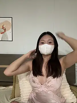 Ni Tran online show from May 24, 7:08 pm