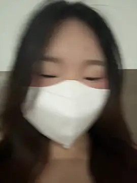 Snapshot of Ni_Tran chatting on July 9, 10:52 am Ni Tran online show from July 9, 10:52 am