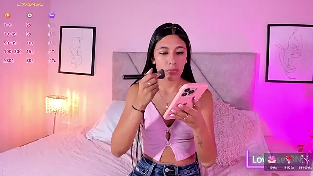Emiilyh  online show from May 26, 7:21 pm