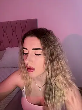 IrisDesiree online show from May 11, 1:06 pm
