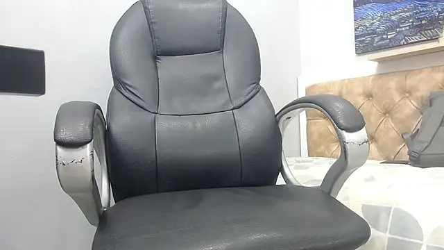 Ethanx18  online show from May 12, 3:47 am