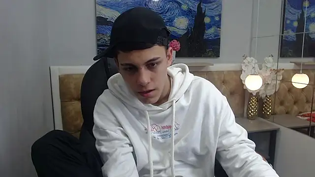 Ethanx18  online show from May 14, 3:46 am