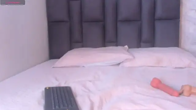 Snapshot of maddy__howard chatting on July 14, 1:39 pm maddy howard online show from July 14, 1:39 pm