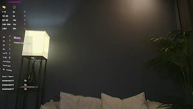 Snapshot of MilkChoc0late chatting on June 22, 3:25 am MilkChoc0late online show from June 22, 3:25 am