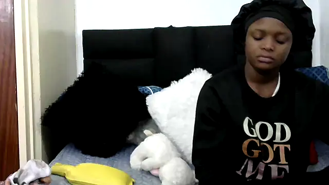 Snapshot of DarkPearl_20 chatting on June 12, 4:11 am DarkPearl 20 online show from June 12, 4:11 am
