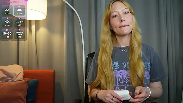 Snapshot of _Mila_Luna_ chatting on May 26, 9:11 pm Mila Luna online show from May 26, 9:11 pm