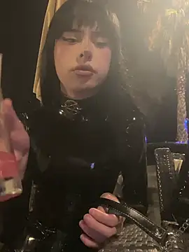 Snapshot of hailiechyll chatting on May 29, 9:35 pm hailiechyll online show from May 29, 9:35 pm