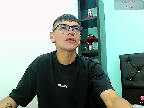 Alexx bigcockk  online show from June 24, 1:21 pm