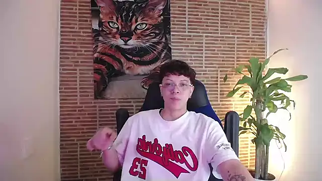 Asher addamss  online show from July 15, 4:07 am