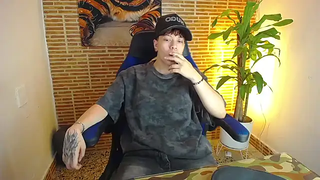 Asher addamss  online show from August 1, 8:13 am