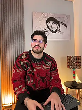 Snapshot of DomBoy_ chatting on June 29, 7:58 pm DomBoy online show from June 29, 7:58 pm