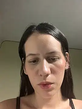 Snapshot of caterinekess chatting on April 30, 6:31 am caterinekess online show from April 30, 6:31 am