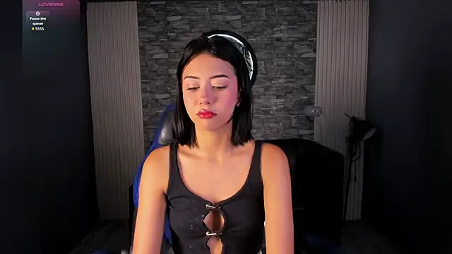 Snapshot of gemma_19_ chatting on May 20, 9:21 pm gemma 19 online show from May 20, 9:21 pm