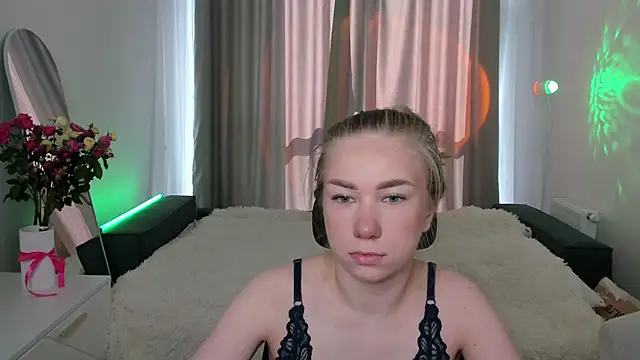 AnnaAlexArti online show from May 15, 3:57 am