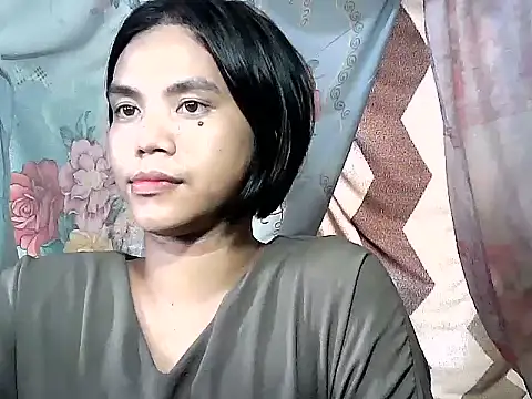 Snapshot of bj_l0ve chatting on June 10, 12:55 am bj l0ve online show from June 10, 12:55 am