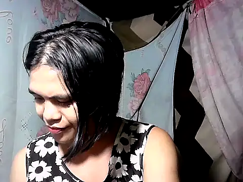Snapshot of bj_l0ve chatting on June 15, 3:14 pm bj l0ve online show from June 15, 3:14 pm