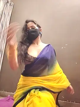 Snapshot of Kanika_76 chatting on July 27, 10:50 pm Kanika 76 online show from July 27, 10:50 pm