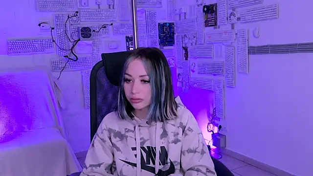 EdnaWilson online show from April 30, 8:31 am