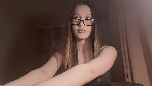 Katrinethequeen online show from May 10, 4:23 pm