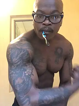 JoeBlackson69 online show from May 16, 3:11 pm