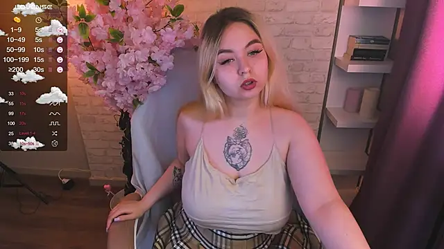 Snapshot of green_eye_twinkle chatting on May 17, 1:29 pm green eye twinkle online show from May 17, 1:29 pm