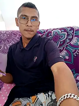 Lil black009 online show from May 5, 11:07 am